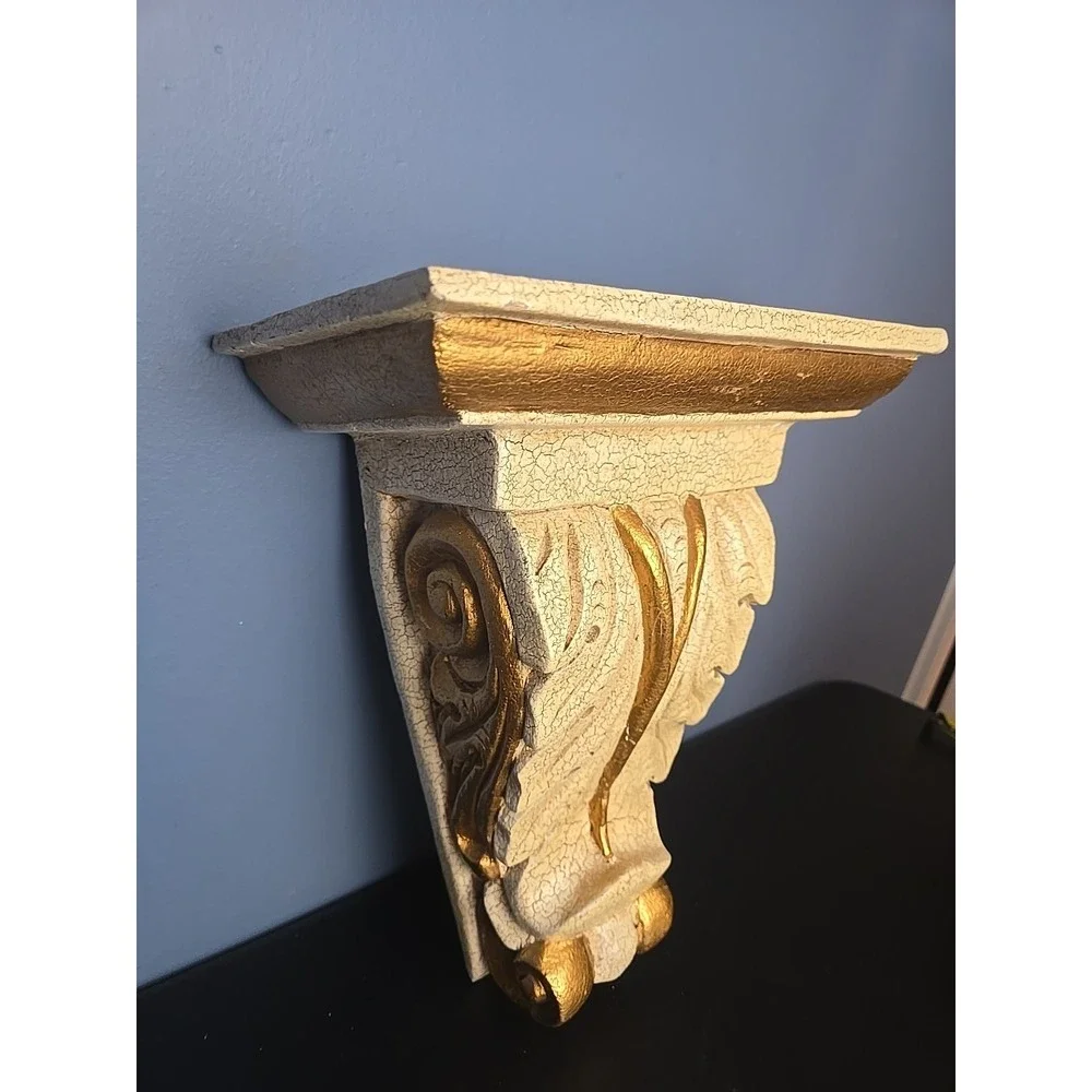 Early‎ Italian Rococo Style Carved Giltwood Wall Bracket Wall Corbel Wall Shelf